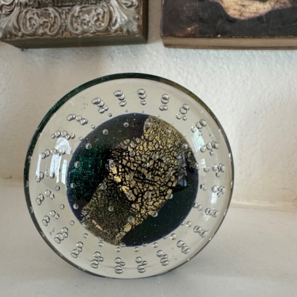 Robert Eickholt Disc Paperweight, Controlled Bubble, Aventurine, c. 1994